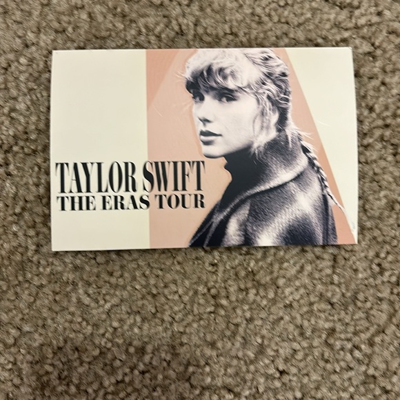 VIP EXCLUSIVE TAYLOR SWIFT MERCH - Picture 4 of 7